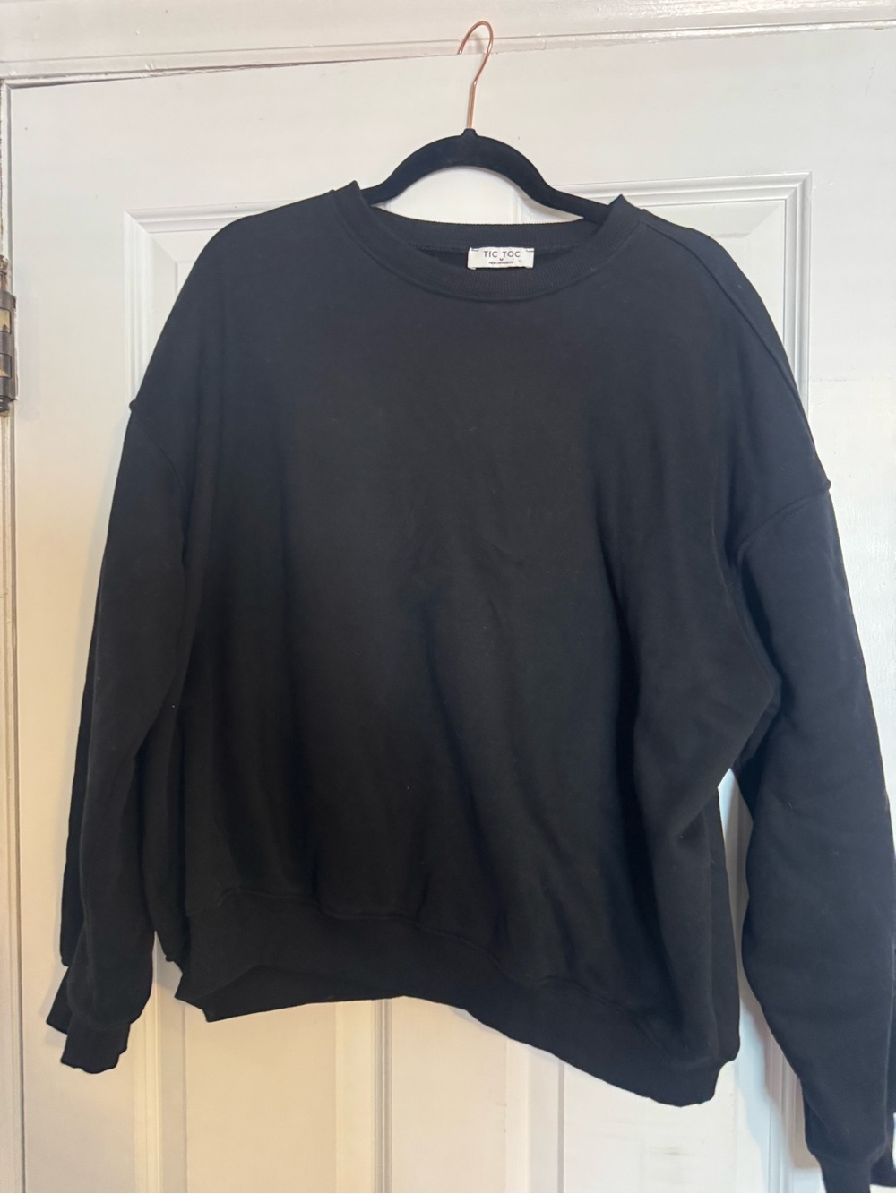 Tic toc Crewneck Sweater